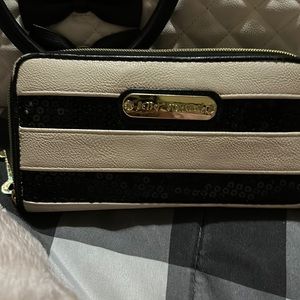Betsey Johnson wallet